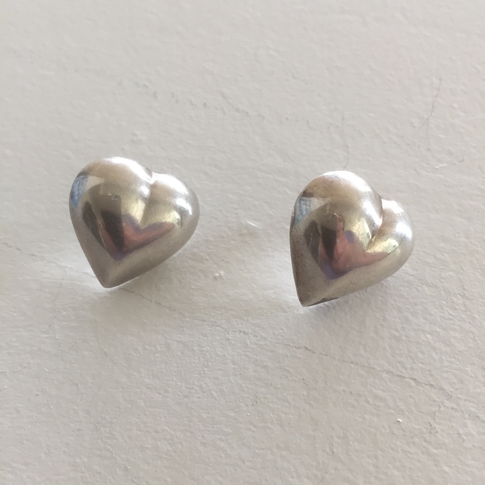 Vintage Sterling Puffed Heart Post Earrings 5 gm